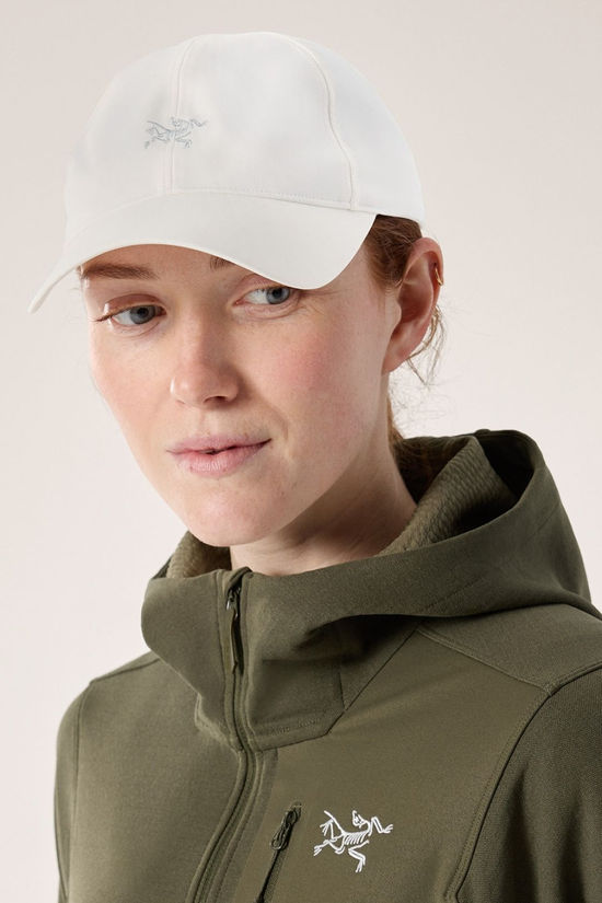 Unisex Small Bird Cap