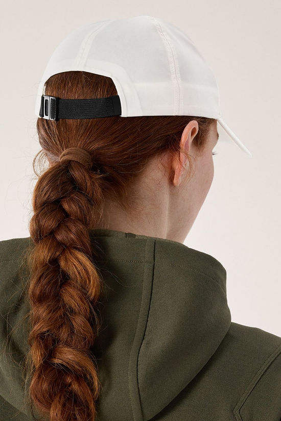 Unisex Small Bird Cap